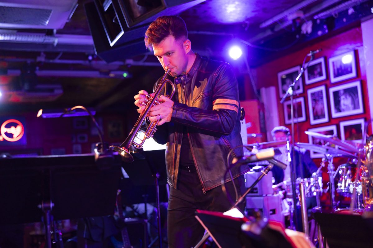 Louis Dowdeswell press photo: Live with the big band, landscape
